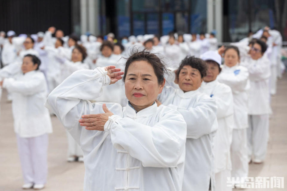 DijJm, uSRs, 事业发展中 DijJm, uSRs, 事业发展中